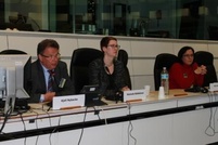 Länsi-Suomen Eurooppatoimiston johtaja Kjell Nybacka ja Tampereen ja Pirkanmaan EU-toimiston johtaja Hannele Räikkönen esittelivät toimistojen toimintaa ja palveluja